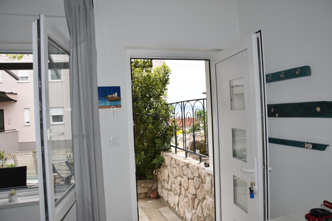 Apartman Vitamare 160 M From The Beach Нови-Винодолски Экстерьер фото