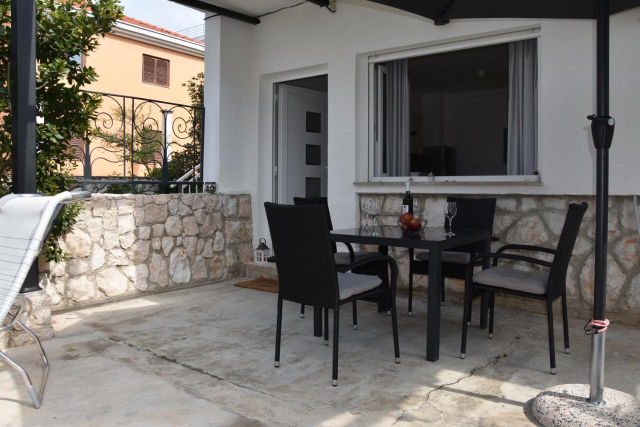 Apartman Vitamare 160 M From The Beach Нови-Винодолски Экстерьер фото